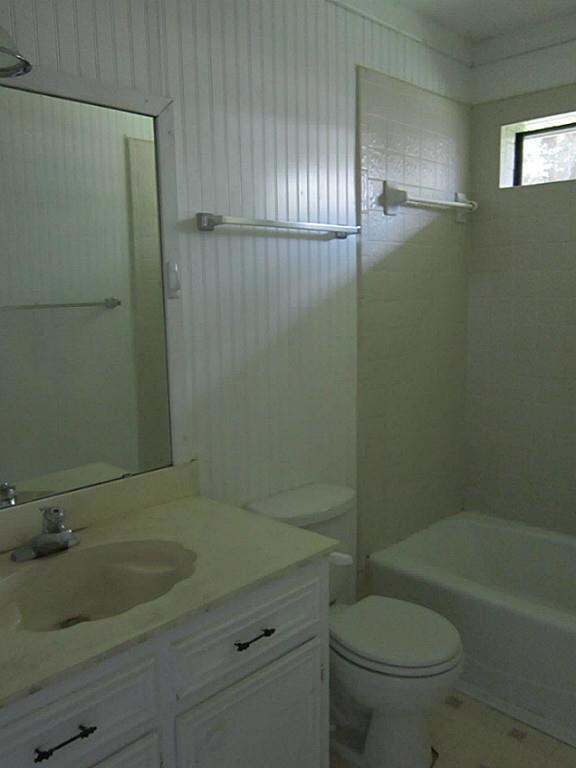 229 Otto St unit B, East Bernard, TX 77435 - photo 5