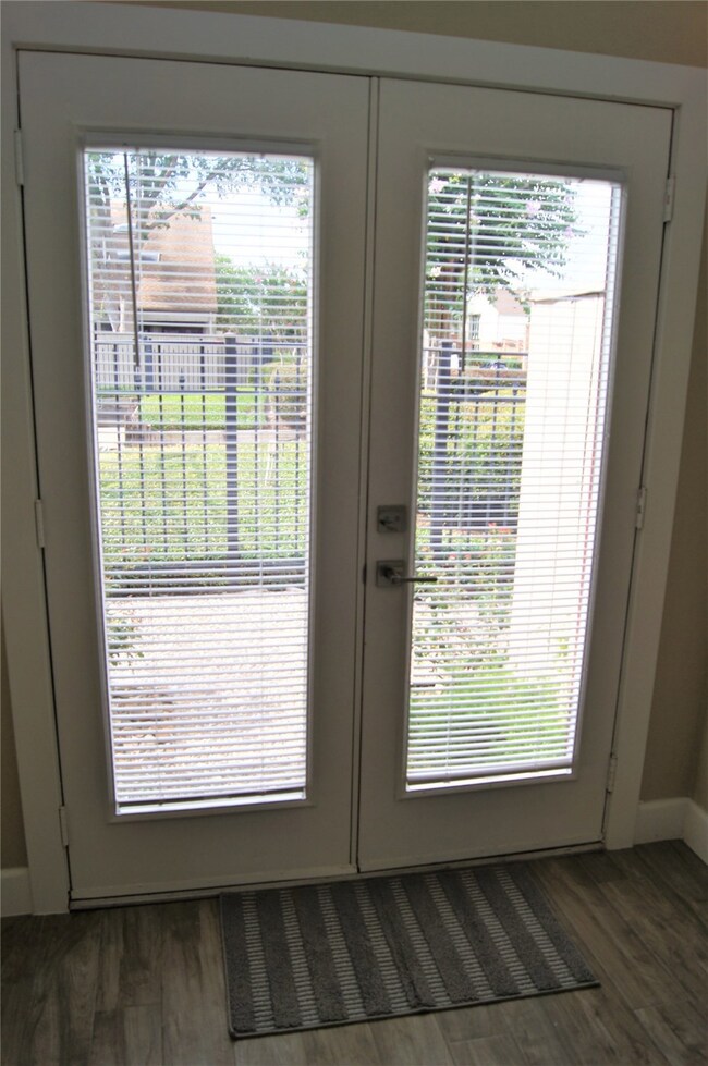 1023 Country Place Dr unit 1023, Houston, TX 77079 - photo 5