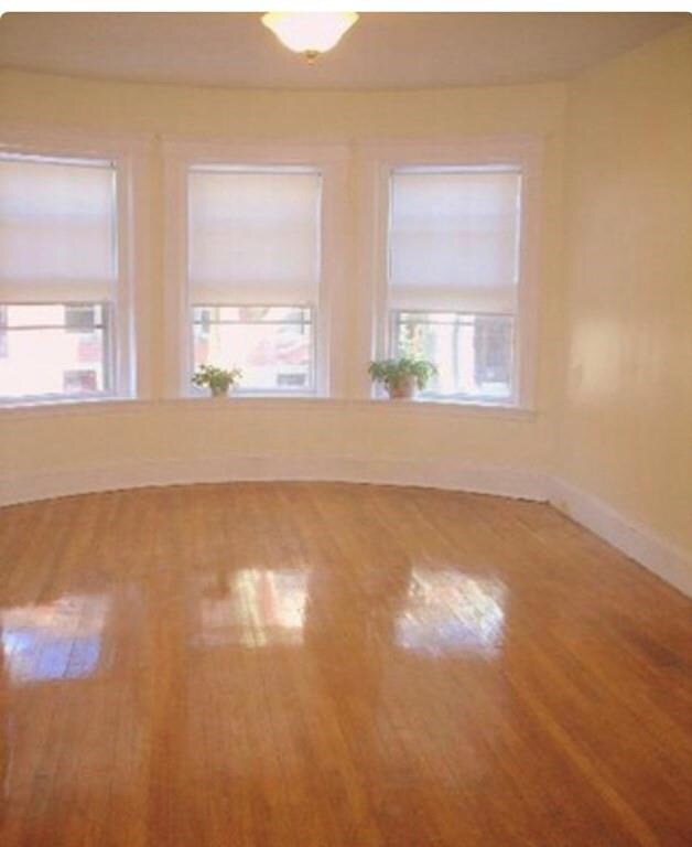 35 Claflin Rd unit 2, Brookline, MA 02445 - photo 3