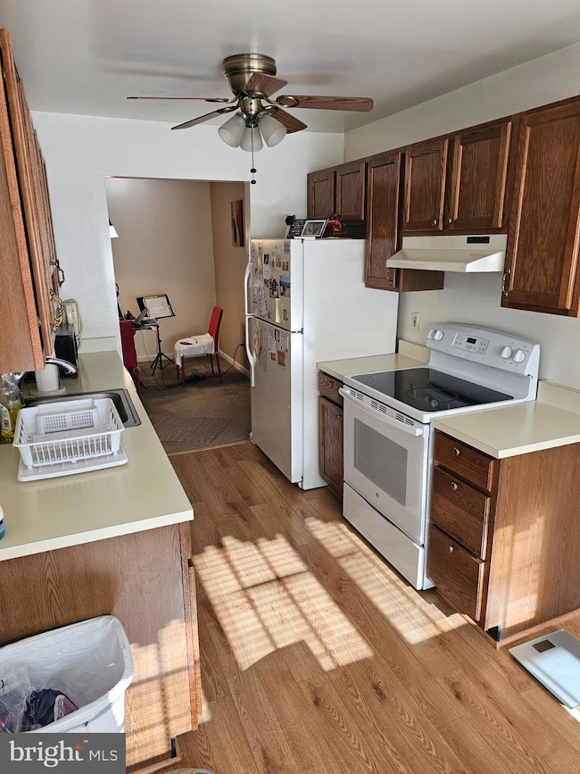 6528 Clear Drop Ct unit 203, Glen Burnie, MD 21060 - photo 2