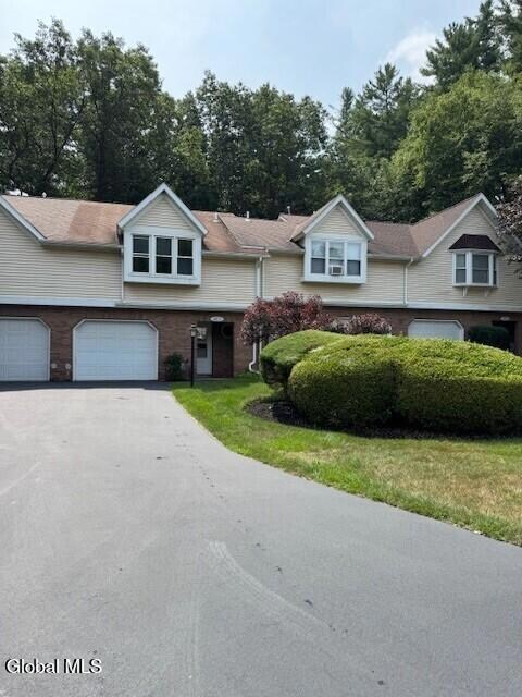 4034 Chaucer Place, Slingerlands, NY 12159 - photo 2