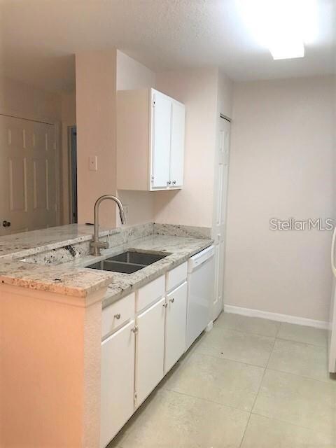 8933 Manor Loop unit 107, Lakewood Ranch, FL 34202 - photo 4