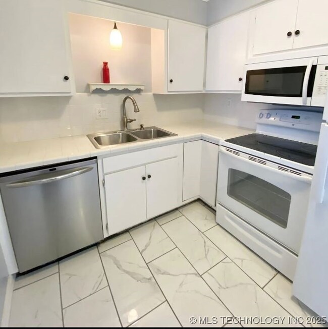 940 E College St unit 4, Broken Arrow, OK 74012 - photo 4