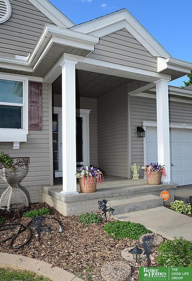 805 Stony Point Dr, Papillion, NE 68046 - photo 4