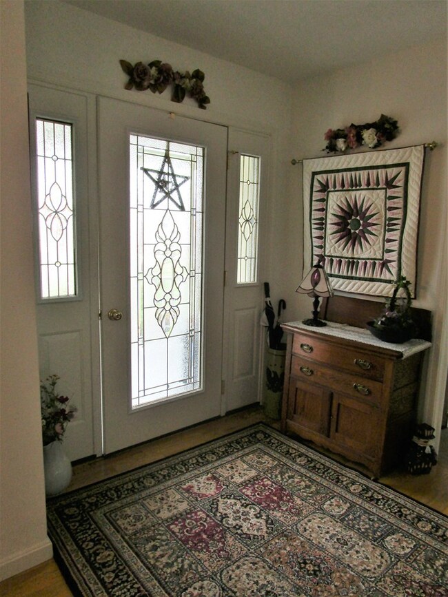Front Entry with Leaded Glass Door & Sidewindows