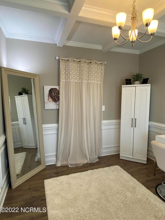 Formal Dining: Office 2