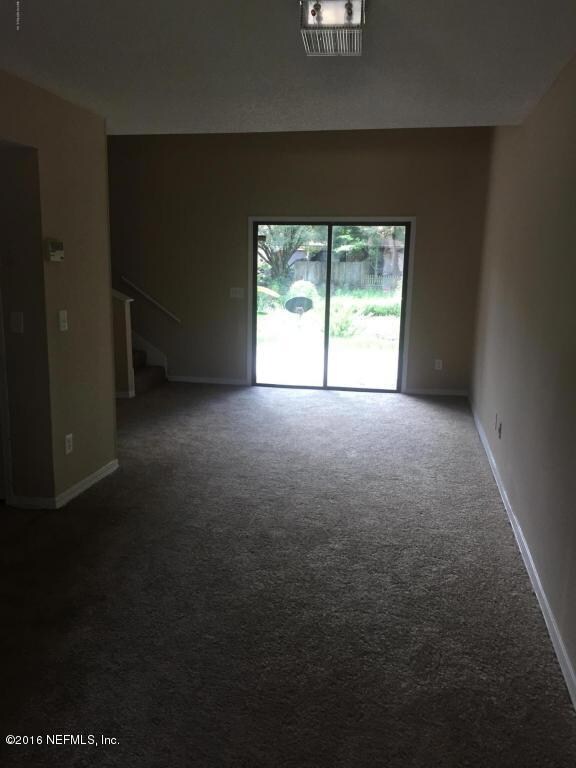 7668 Melissa Ct N, Jacksonville, FL 32210 - photo 2