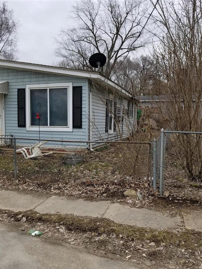 117 O Fallon St, Hannibal, MO 63401 - photo 2