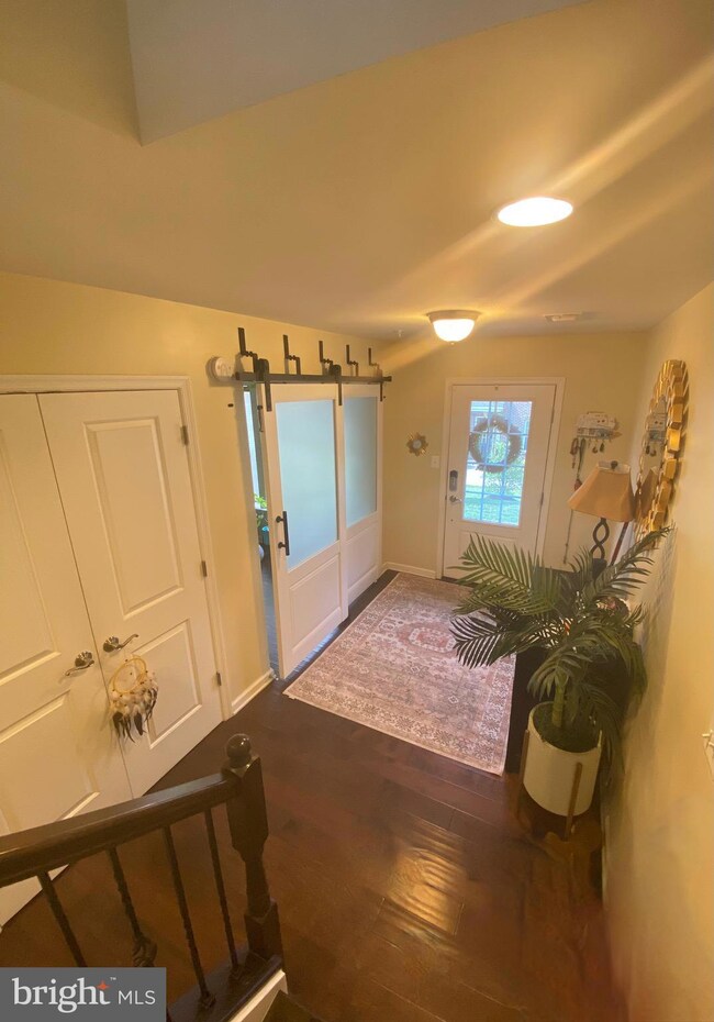 2904 Pinebrook Rd, Landover, MD 20785 - photo 4