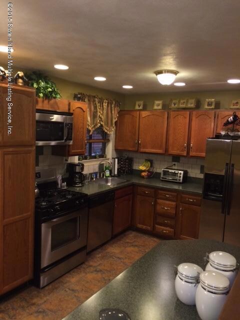 5 Hickory Ct unit 118, Staten Island, NY 10309 - photo 7