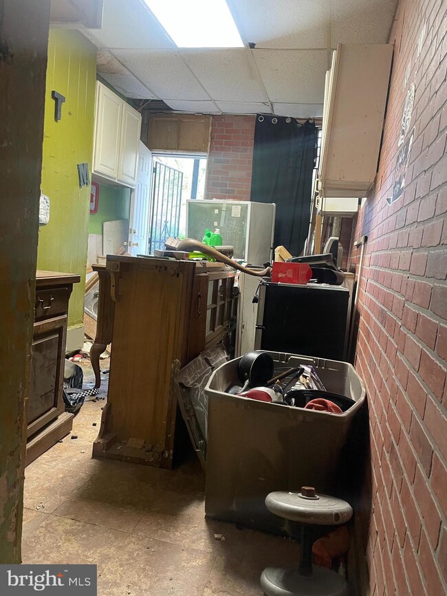 1212 Myrtle Ave, Baltimore, MD 21217 - photo 3