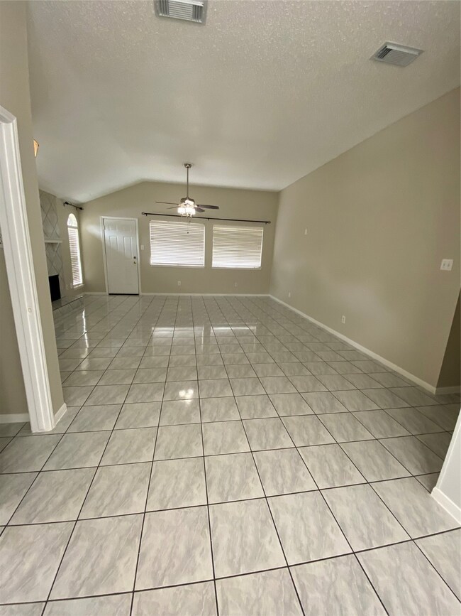 8650 Pine Falls Dr, Houston, TX 77095 - photo 7