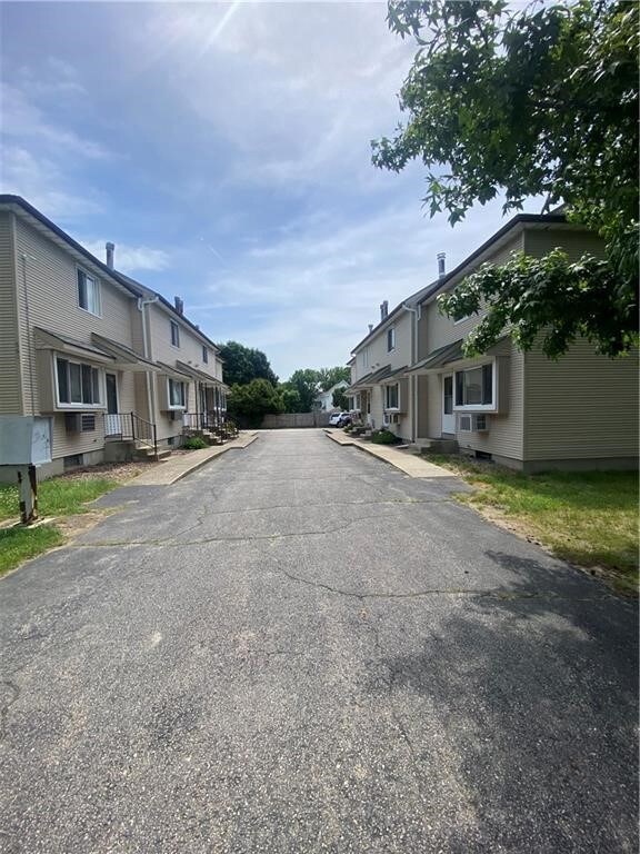 670 Union Ave unit 8, Providence, RI 02909 - photo 2