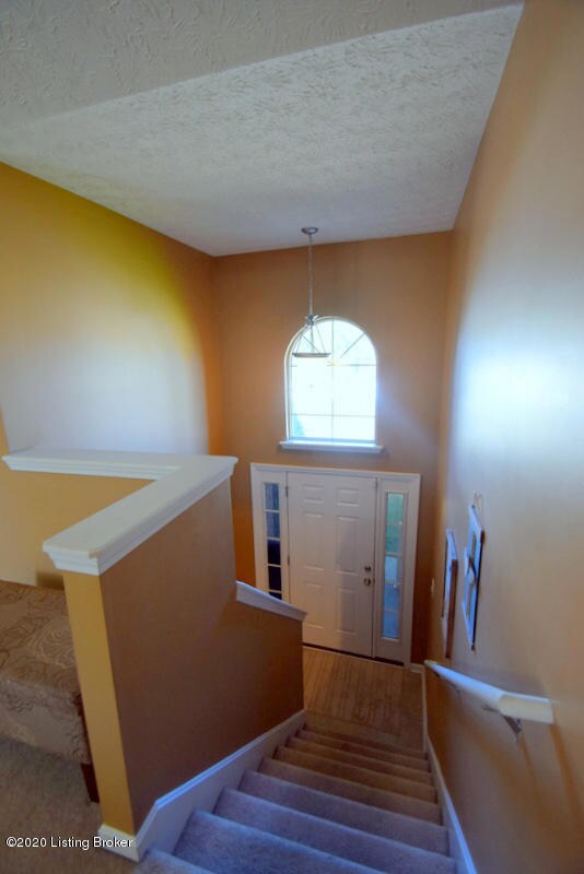 7427 Apple Mill Dr, Louisville, KY 40228 - photo 7