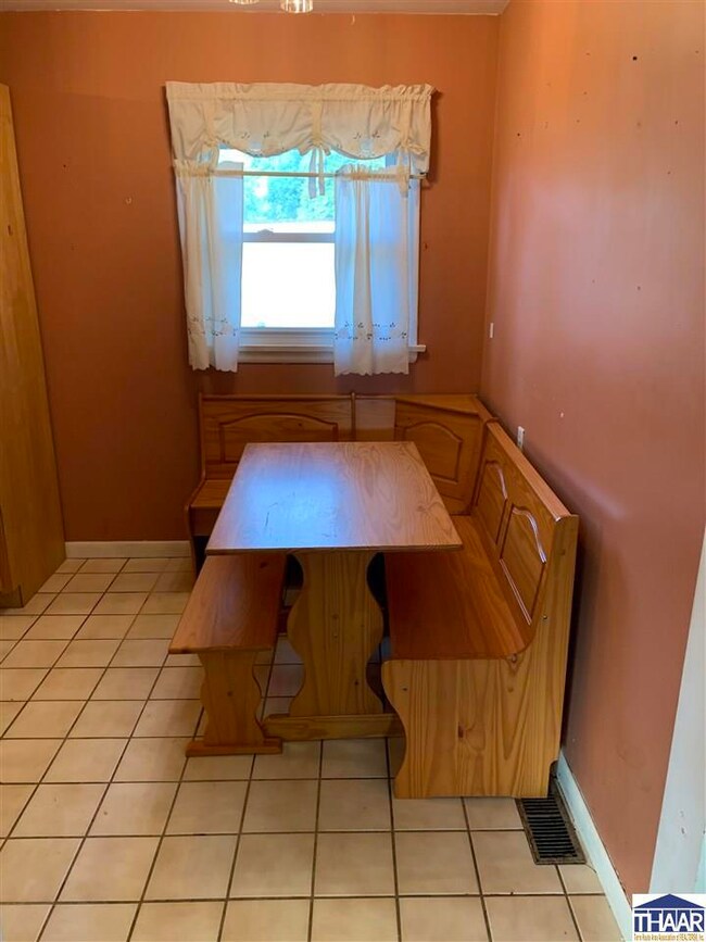 101 Marigold Dr, Terre Haute, IN 47803 - photo 5