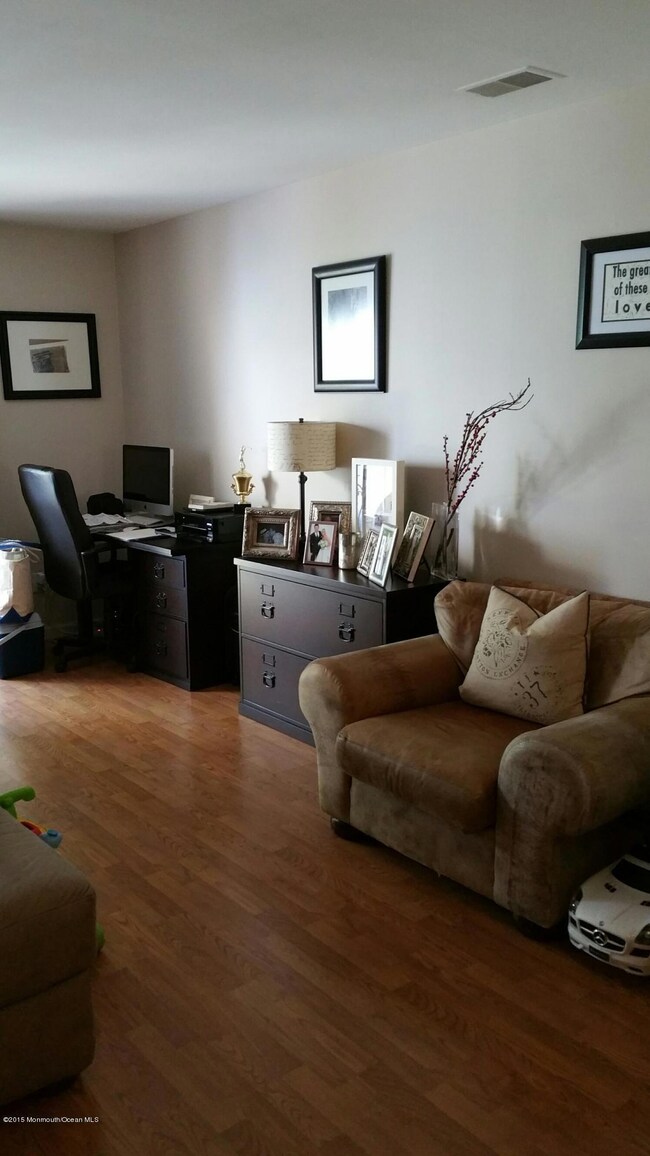 117 Dundee Ct, Matawan, NJ 07747 - photo 6