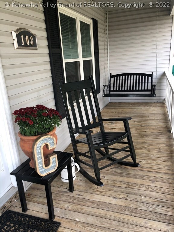 108 Timberlake Cir, Scott Depot, WV 25560 - photo 2