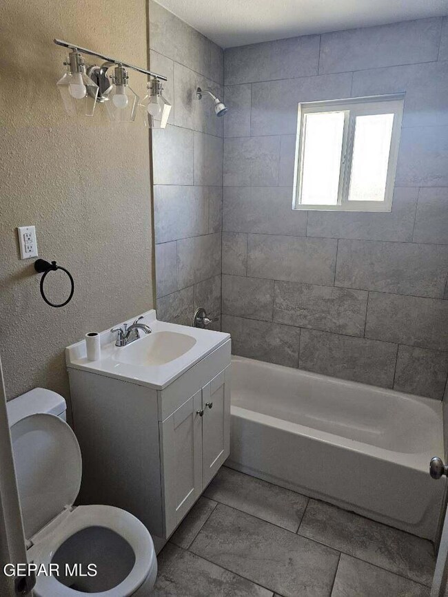 7820 Santa Cruz Ct, El Paso, TX 79915 - photo 4