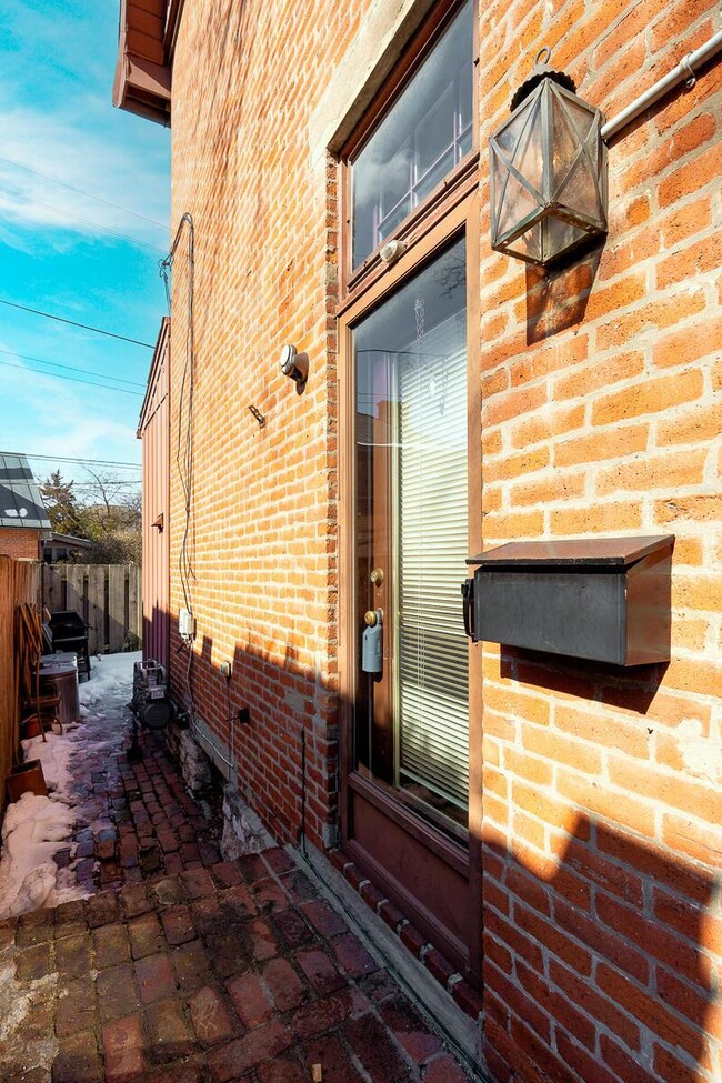 561 S 4th St, Columbus, OH 43206 - photo 3