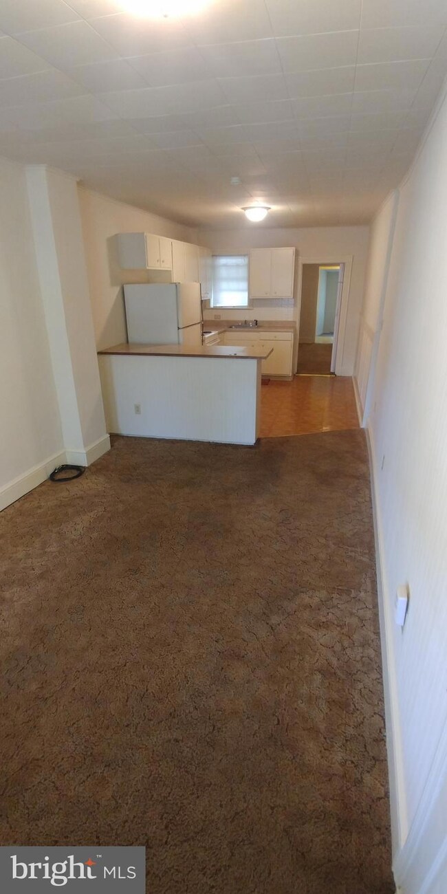 42 N Wyomissing Ave, Reading, PA 19607 - photo 3