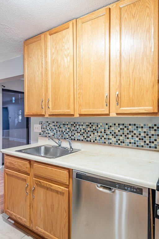 40 Shrewsbury Green Dr unit G, Shrewsbury, MA 01545 - photo 7