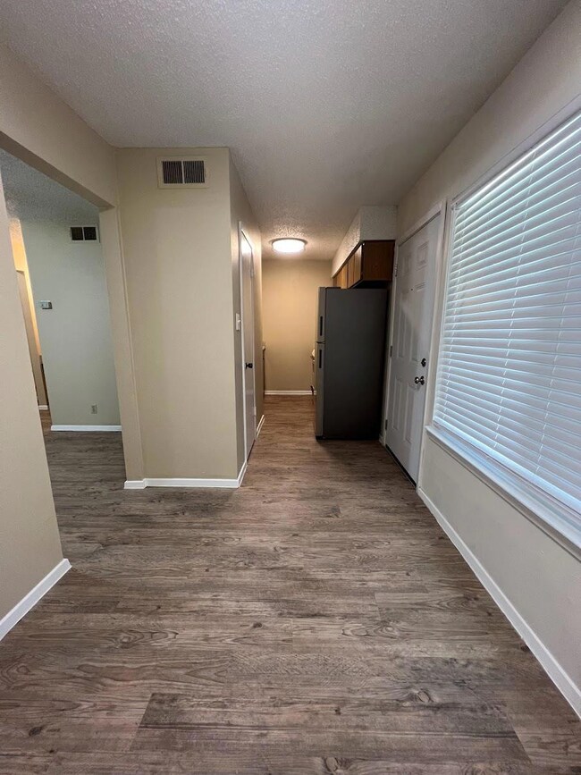 202 E 32nd St unit 2, Austin, TX 78705 - photo 3