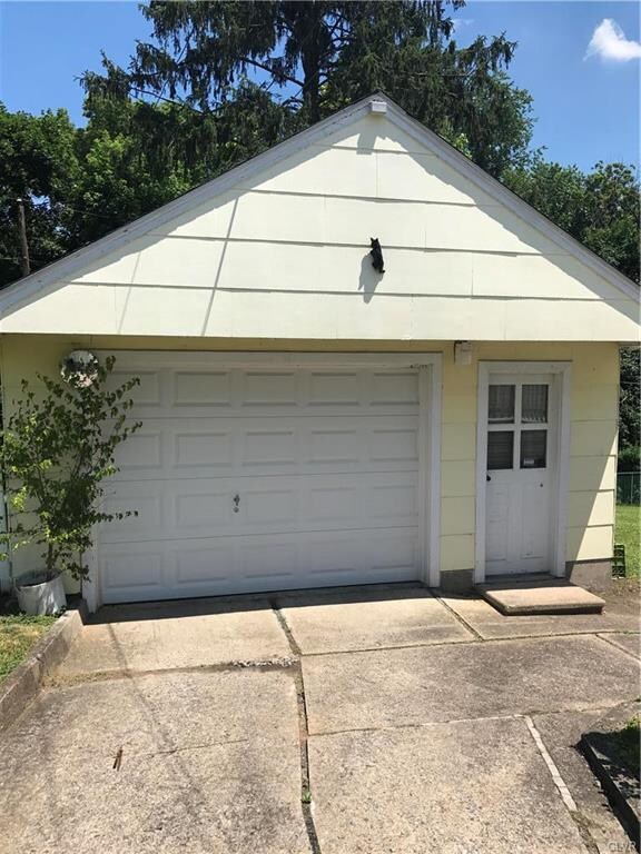 79 6th St, Whitehall, PA 18052 - photo 4