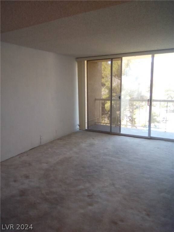 Casablanca unit 356, Las Vegas, NV 89169 - photo 7