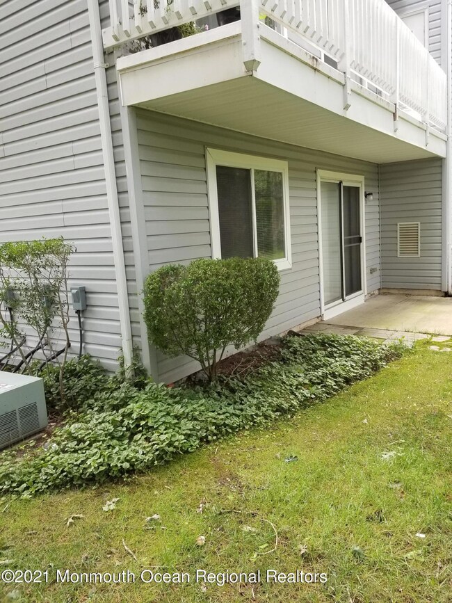 1701 Arthur Patio