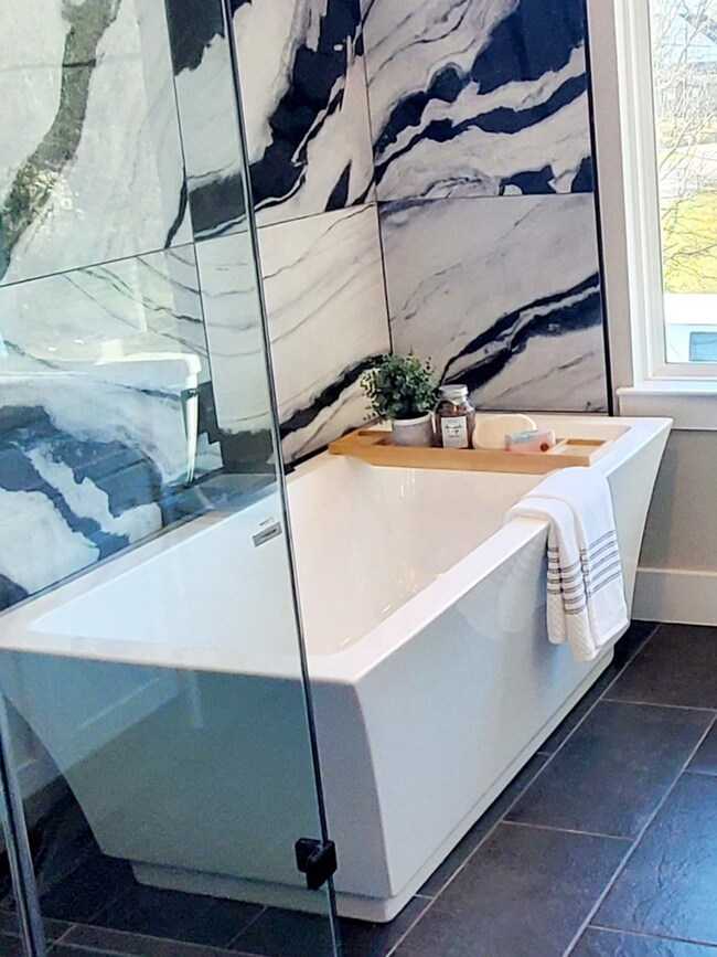 2700 Ferguson Way, Houston, TX 77088 - photo 5