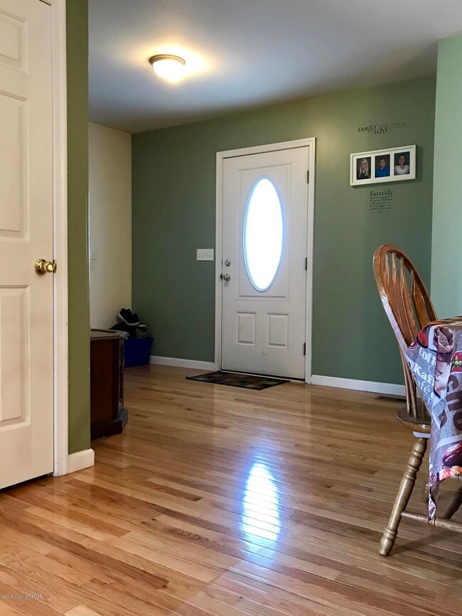 138 Shafer Dr, Chestnuthill Township, PA 18322 - photo 3