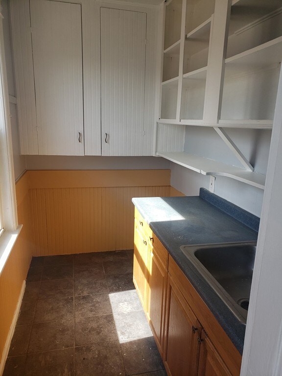 15 Boardman St unit 1, Worcester, MA 01606 - photo 7