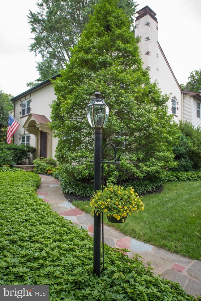 223 Devon Blvd, Devon, PA 19333 - photo 2