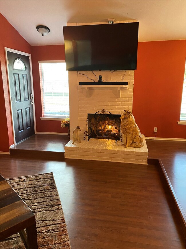 7821 Bateman Ln unit 7821, Houston, TX 77088 - photo 2