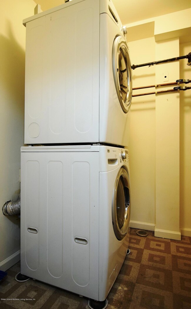 (7) Laundry Room on Main Floor