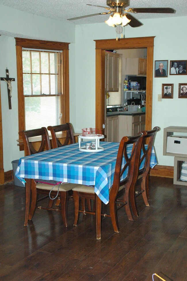 dining 3