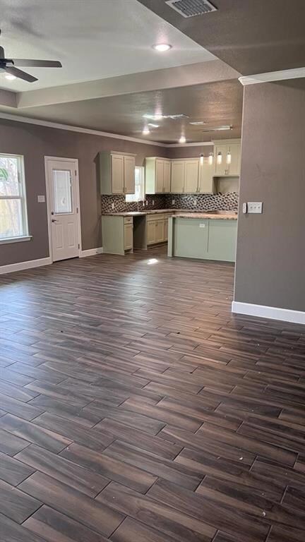 110 Peacock St, Cleburne, TX 76031 - photo 5