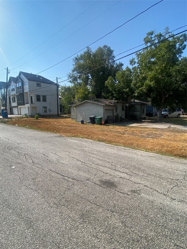 7003 England St, Houston, TX 77021 - photo 5