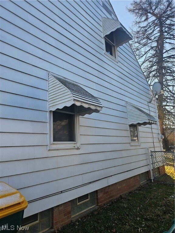 17306 Maple Heights Blvd, Maple Heights, OH 44137 - photo 3