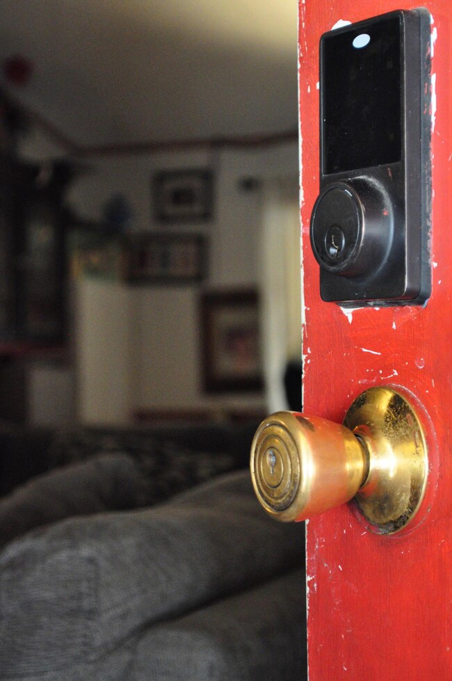 27795 Avenue 146 unit A, Porterville, CA 93257 - photo 3