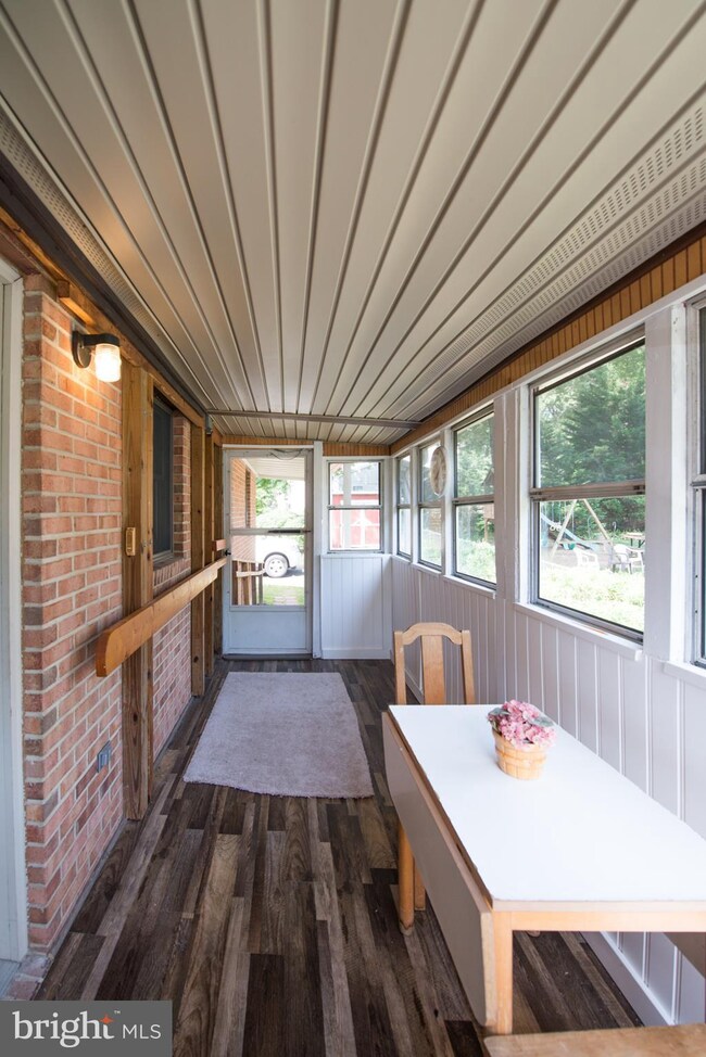 11928 Franklin St, Beltsville, MD 20705 - photo 4