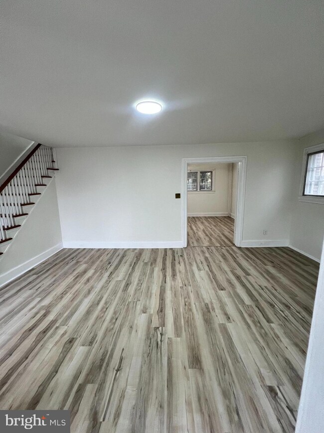 122 Center St, Reading, PA 19606 - photo 3