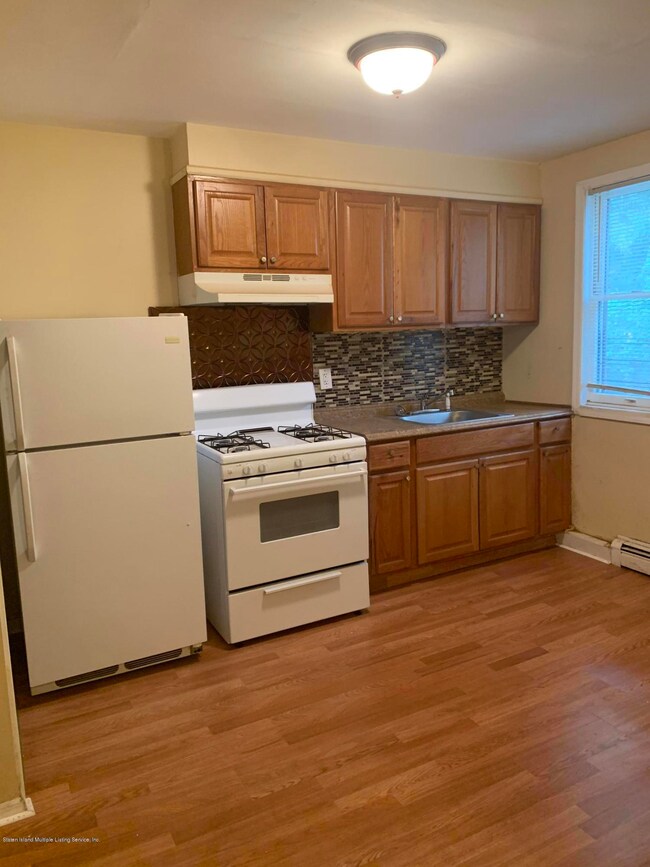 64 Tompkins St unit 2, Staten Island, NY 10304 - photo 7
