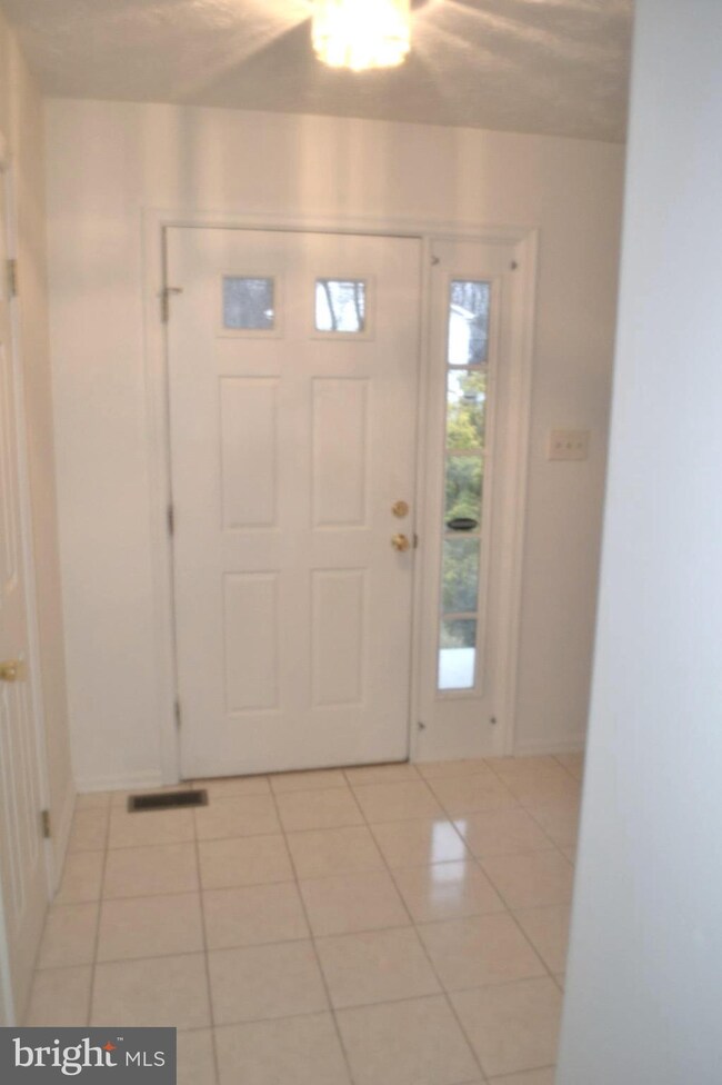 14914 Saddle Creek Dr, Burtonsville, MD 20866 - photo 4