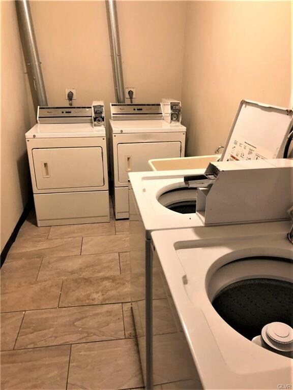 16 S 10th St unit 13, Emmaus, PA 18049 - photo 6