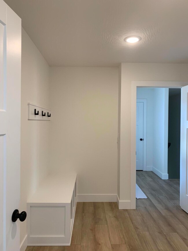 1052 S Cumberland Ave, Republic, MO 65738 - photo 6