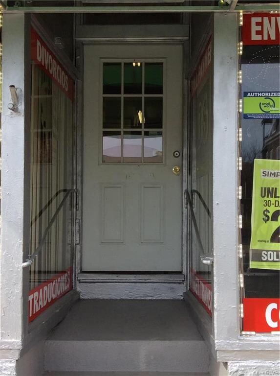 801 Saint John St, Allentown, PA 18103 - photo 4