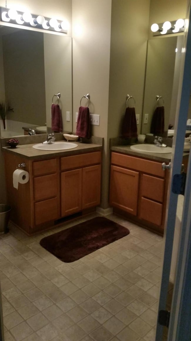 740 Stevenspoint SE unit 25, Byron Center, MI 49315 - photo 7