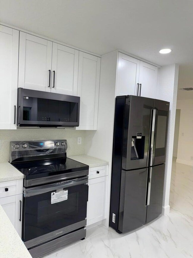 2812 F Rd, Loxahatchee, FL 33470 - photo 6