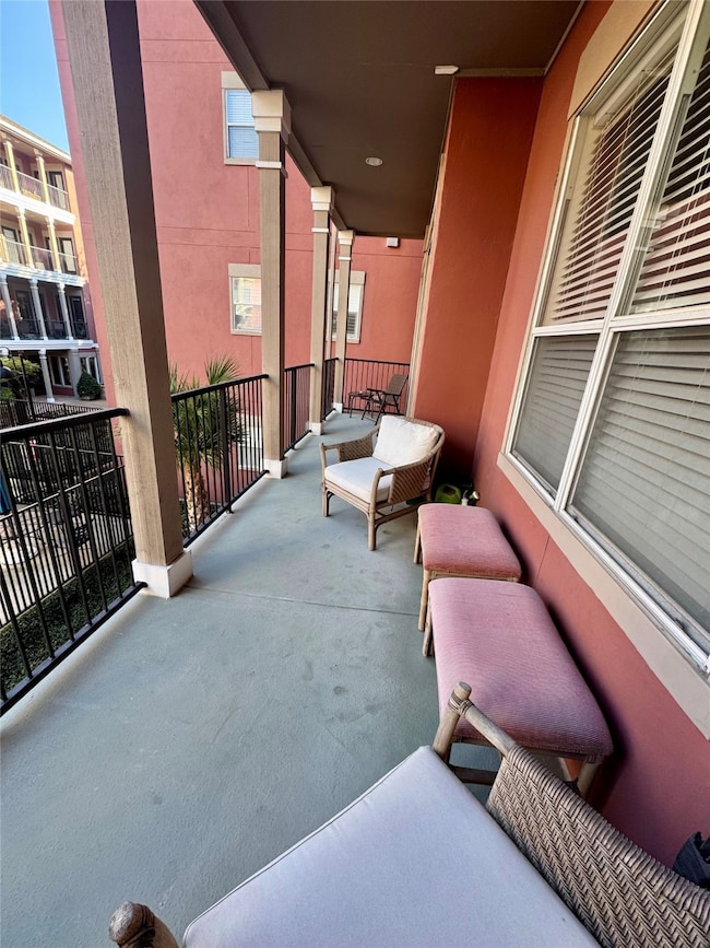 2400 Mccue Rd unit 233, Houston, TX 77056 - photo 2